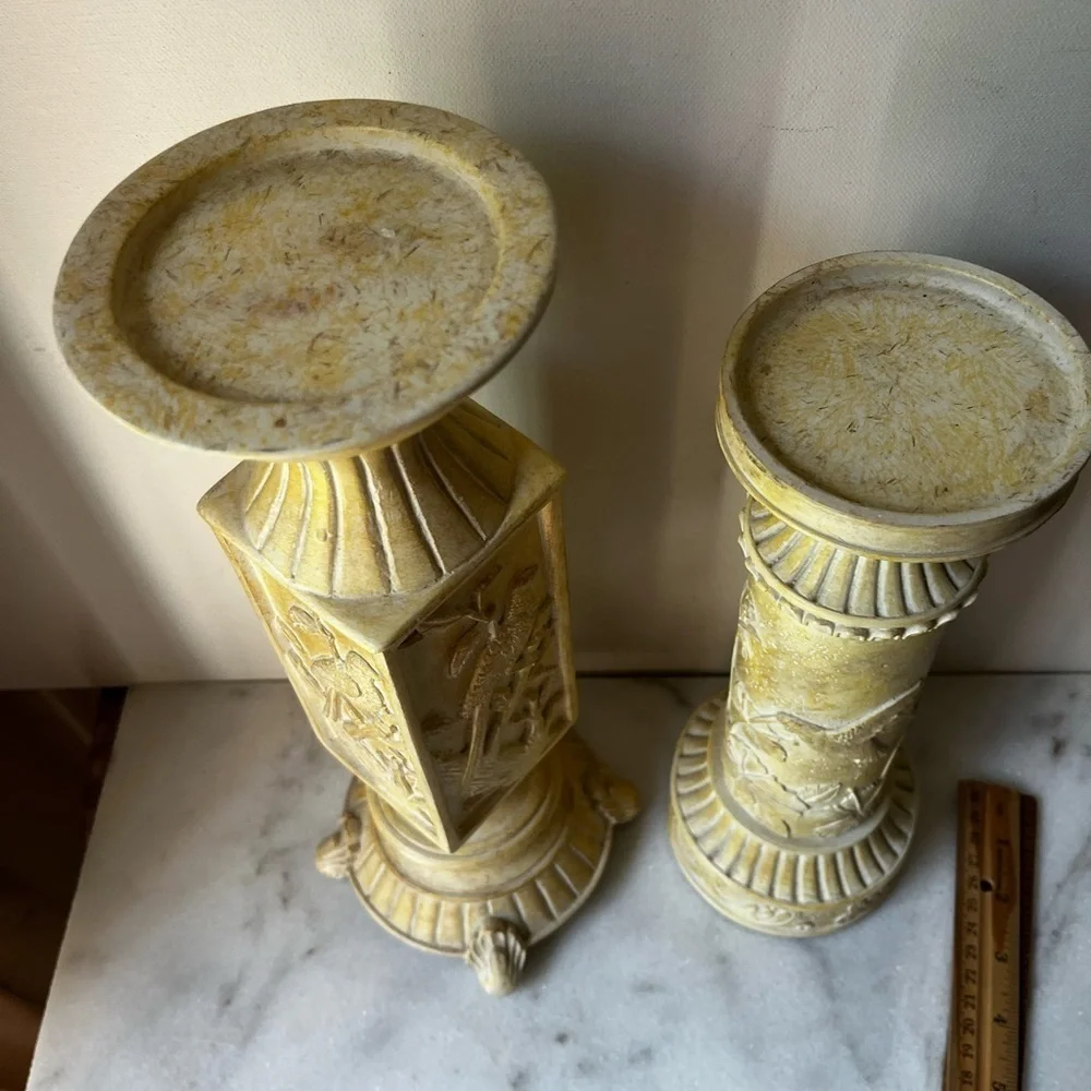 Elegant Decorative Set of 2 candle holders with birds